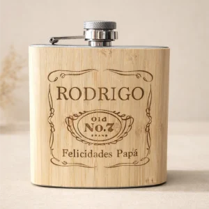Petaca personalizada de madera
